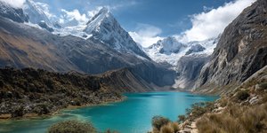 Snow‑capped peaks and turquoise lake in Huascarán National Park