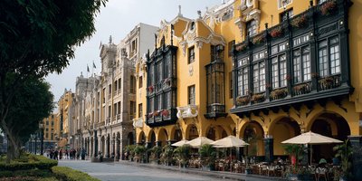 Colonial buildings and balconies surrounding Lima’s Plaza Mayor